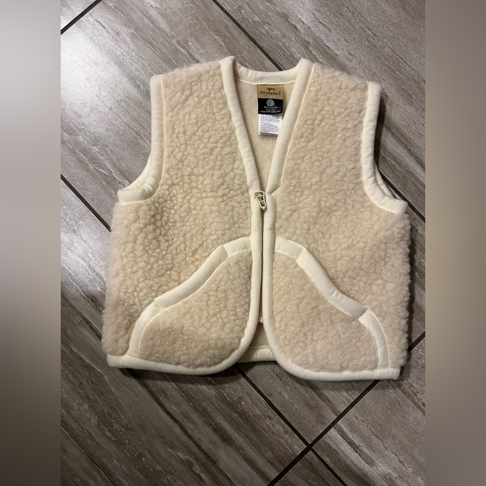 ALWERO vest